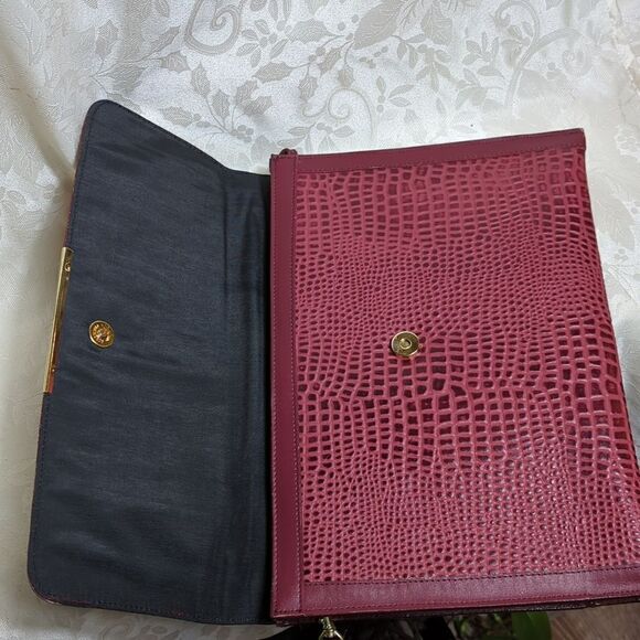 Vintage Deep Red Reptile Print Briefcase Style Shoulder Bag - Picture 8 of 9